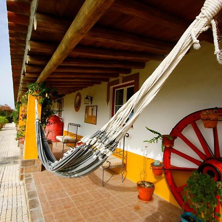 Monte Chalaca - Turismo Rural Ferreira Do Alentejo Exterior photo