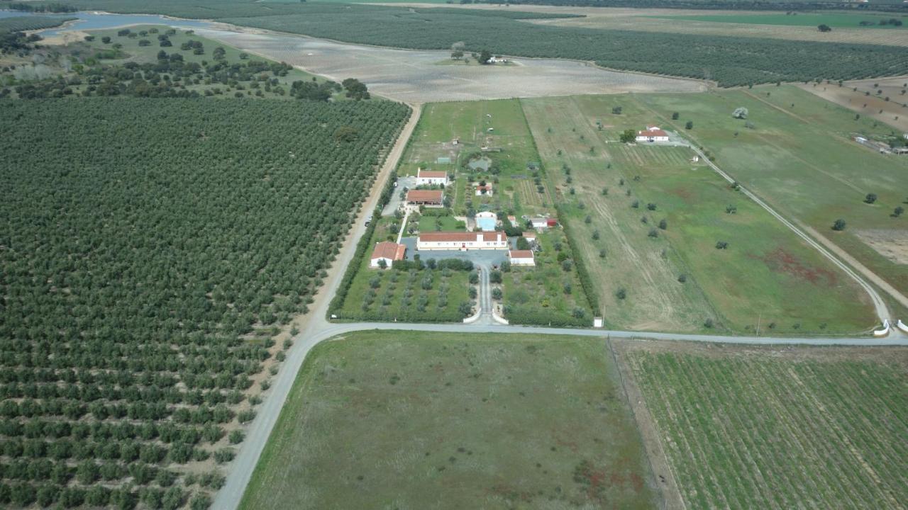 Monte Chalaca - Turismo Rural Ferreira Do Alentejo Exterior photo